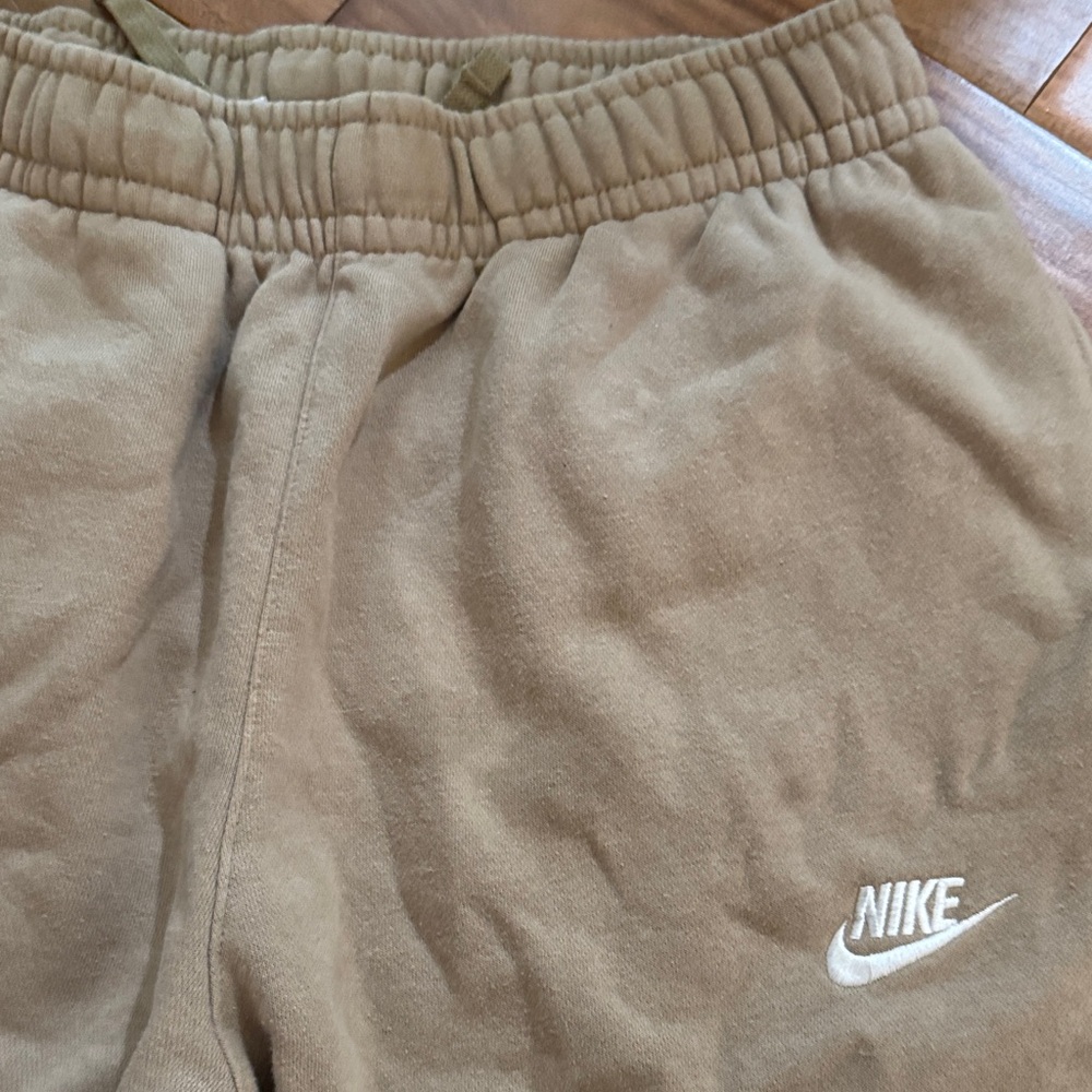 Nike men’s Beige Sweatpants - Picture 2 of 2